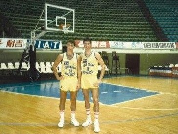 Former Gold Coast basketball players Greg Fox and Roger Smith.