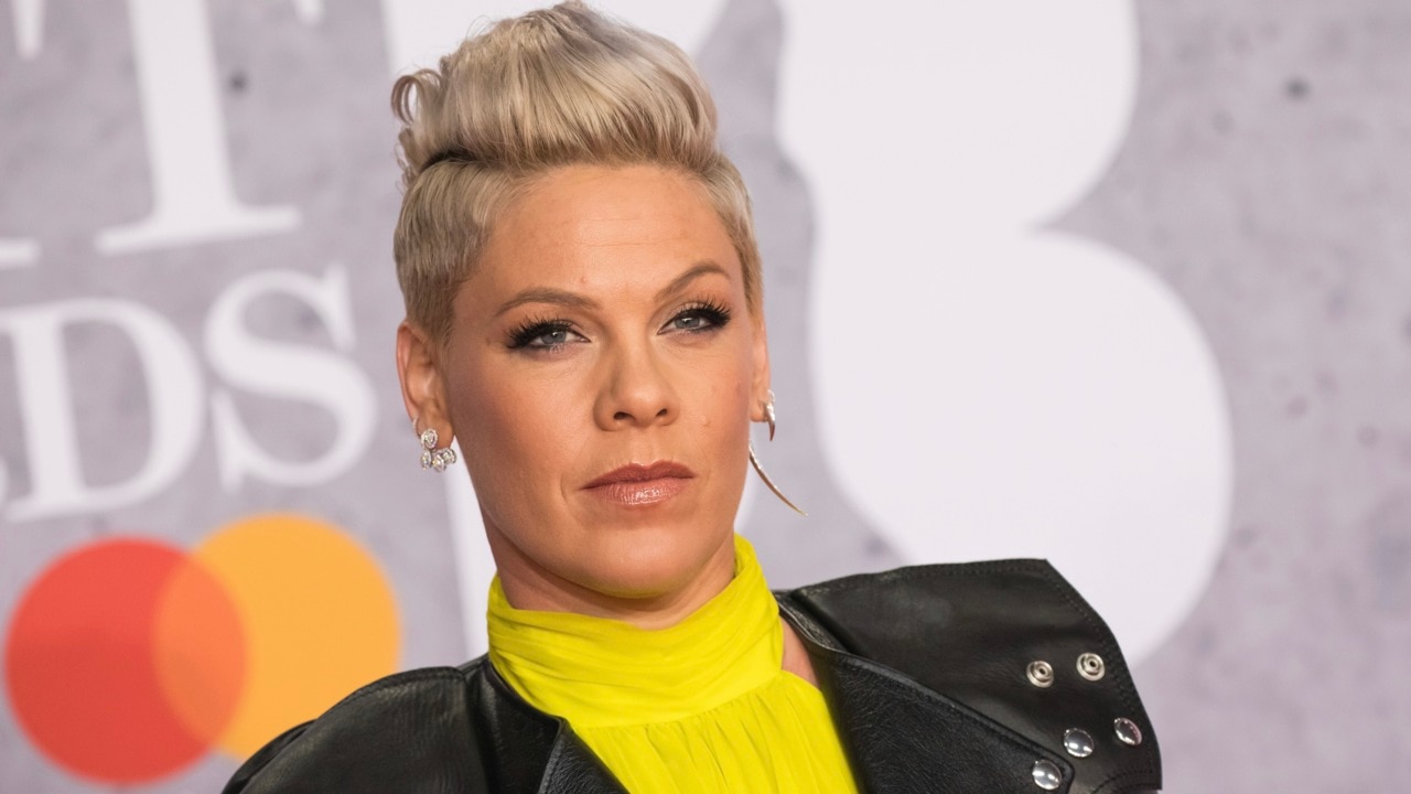 Pink offers to foot the bikini bill for the Norwegian women’s beach handball team