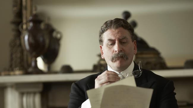 Lachy Hulme plays Lord Kitchener in Nine's drama epic, Gallipoli.