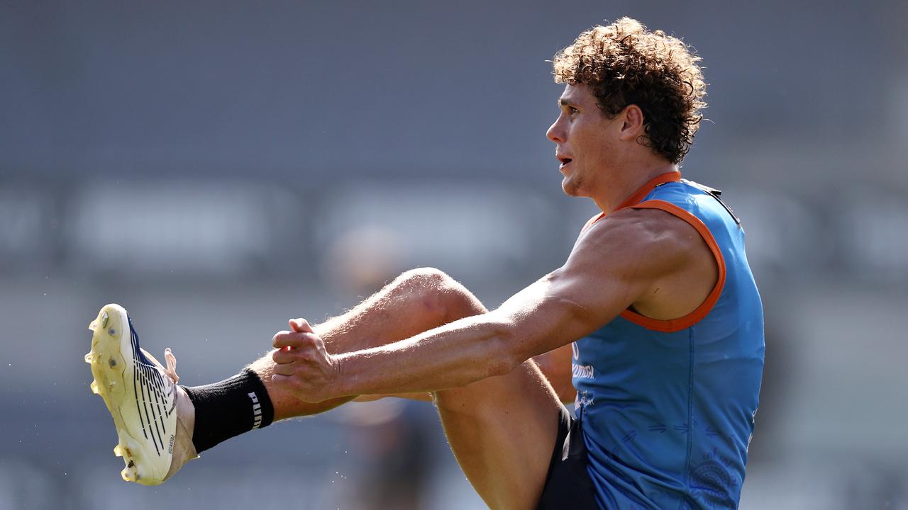 Charlie Curnow of the Blues kicks at goal during match simulation. Picture: Michael Klein