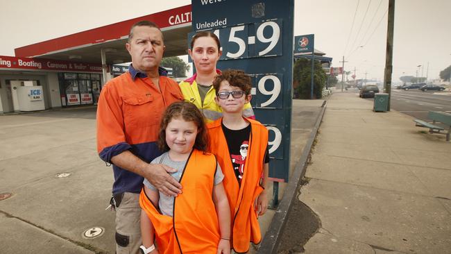 Lakes Entrance Caltex owner Frank Milito with his wife Daniella and kids Marisal, 7, and Lewis, 8. Picture: David Caird