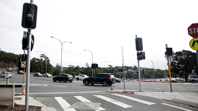 The new traffic lights at the Spit East car park exit in Mosman are yet to be turned on. Picture: Adam Yip