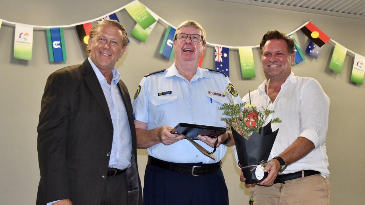 Peter Mair, the 2021 Byron Shire Volunteer of the Year Award, retired from the Police Force in 2017 and is the SES Tweed-Byron Zone Local Commander. He was congratulated by Australian Day Ambassador Brad Farmer (left) and Byron Shire mayor Simon Richardson (right).