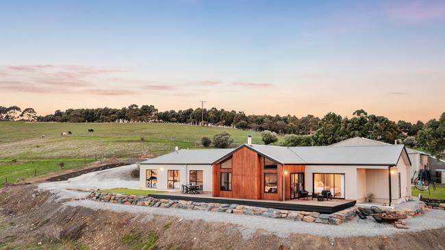 195 Taylors Hill Rd, Willunga.