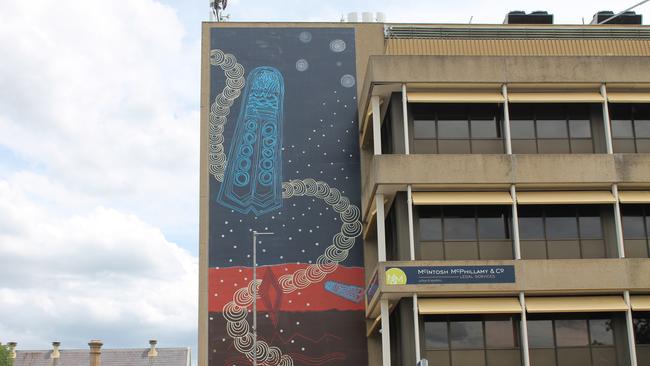 The blue-banded bee mural by Birrunga Wiradyuri on the Bathurst Local Post Office. Picture: James Dowling/The Australian