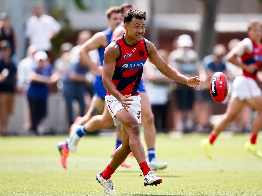 Andy Moniz-Wakefield has suffered a suspected ACL injury. Picture: Dylan Burns/AFL Photos