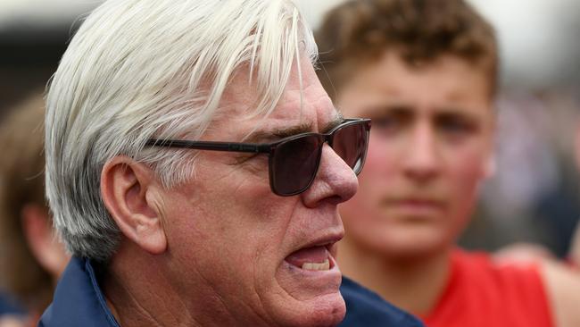 Montrose coach Gary Ayres speaks to his players during the 2023 Eastern Football Netball League 1st Division Seniors Semi Final match between South Belgrave and Montrose at Tormore Reserve in Boronia, Victoria on August 26, 2023. (Photo by Josh Chadwick)