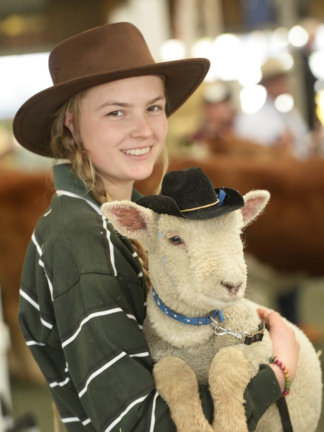 Tess Runting from Woodleigh School at the Royal Melbourne Show.