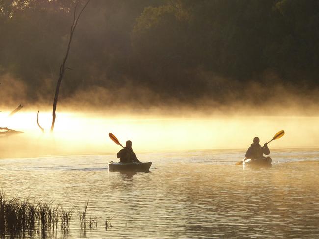 Canoe Adventures - Katarapko Creek, Murray River National Park Picture: South Australian Tourism Commission