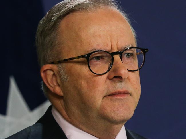 SYDNEY, AUSTRALIA: Newswire Photos: JANUARY 03 2024: Prime Minister Anthony Albanese addresses the media in a press conference in the Sydney Parliament Offices today. Photo by: NCA Newswire/ Gaye Gerard