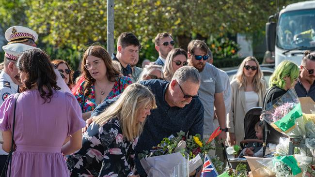 Steven’s parents lay flowers. Picture: NCA NewsWire/ Flavio Brancaleone,