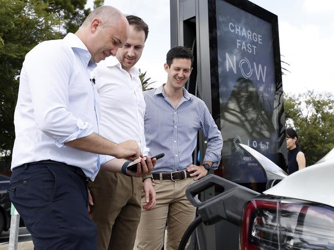 Rory Amon (right), with Hornsby MP Matt Kean (left) and Jolt CEO Doug McNamee (centre) during the election campaign. Picture: Jonathan Ng