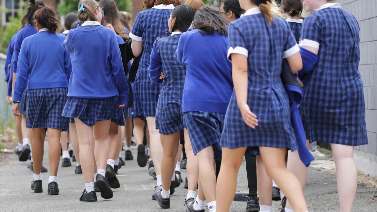 High schoolers will not be able to take the HSC without wearing a mask. Picture: NCA NewsWire / Christian Gilles