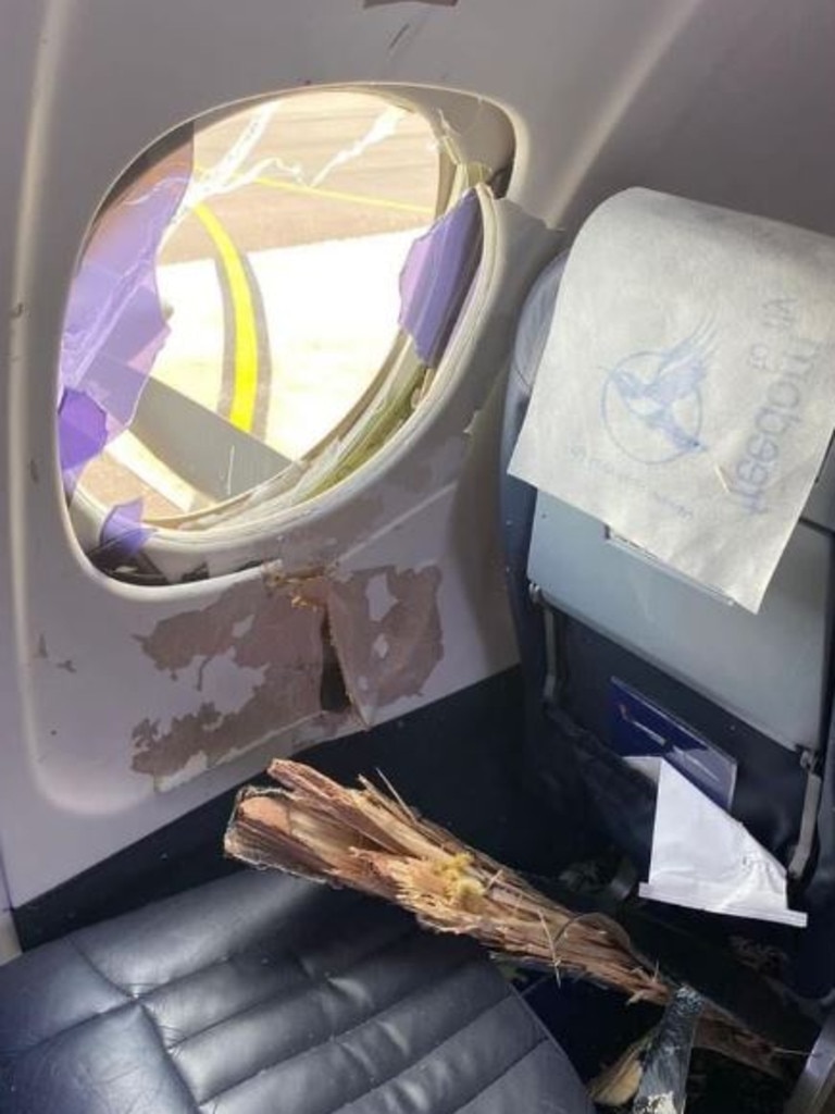 Terrifying Moment A Propeller Smashes Through A Plane Window After ...