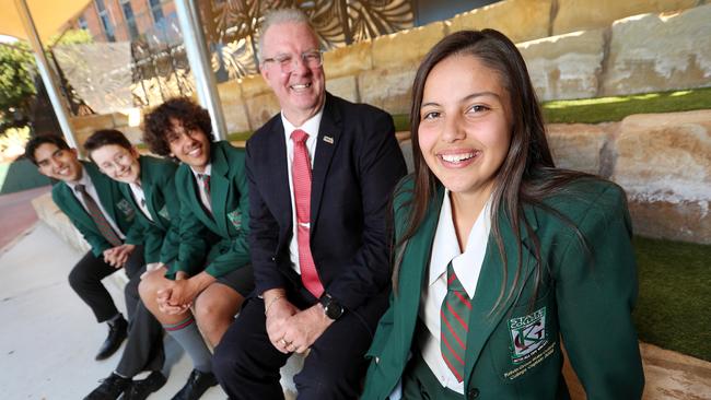 Executive Principal Llew Paulger with students Carlos Martin, Nico O'Sullivan, Jinali Trindall and Olivia Crane at Kelvin Grove State College in 2020. Photo: Tara Croser.