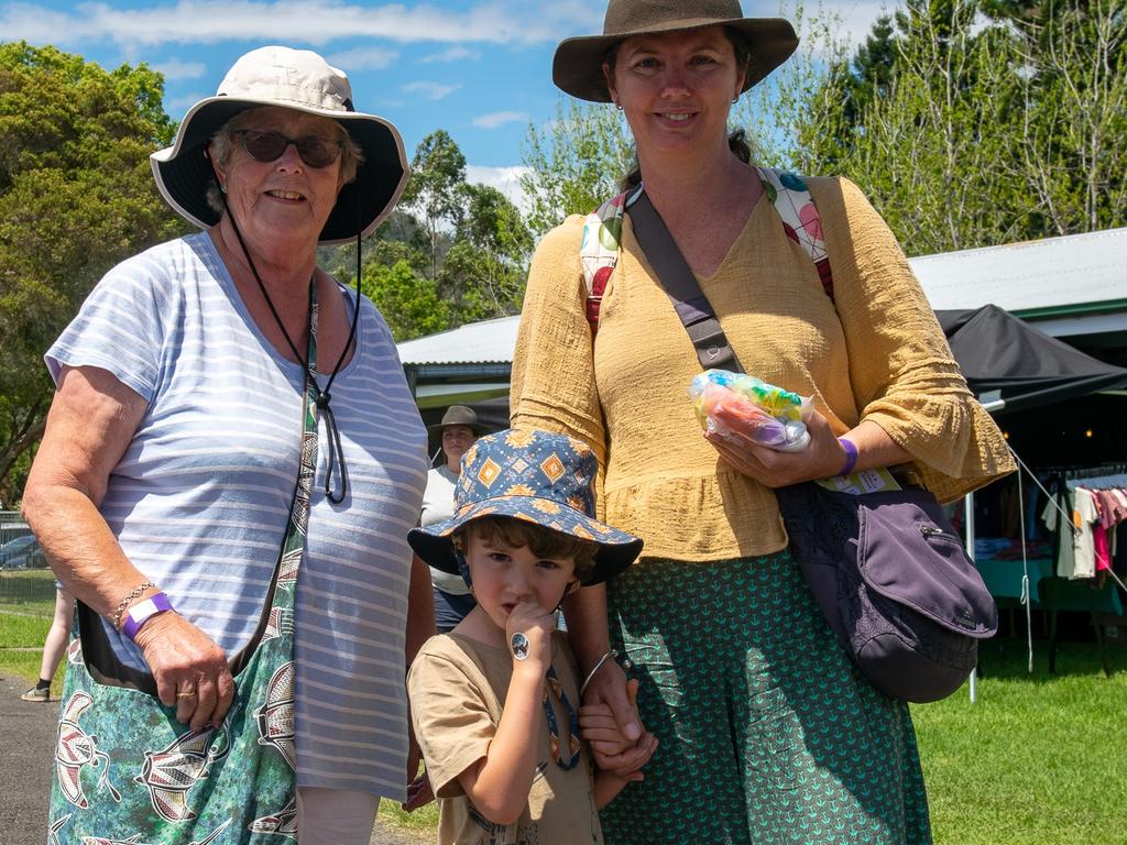 Dunoon family Sunny Hunt, with her son Jamie, and nan Sue Phillips at the Kyogle Show. Picture: Cath Piltz