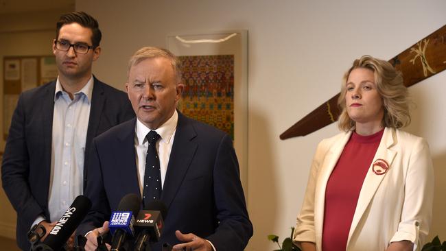 MELBOURNE, AUSTRALIA - NewsWire Photos APRIL 22, 2021: Opposition Leader Anthony Albanese is joined by Josh Burns, Federal Member for Macnamara and Clare O'Neil, Member for Hotham, at Sacred Heart Aged Care in St Kilda as he speaks about the Federal Government's failure in successfully rolling out the COVID vaccine in nursing homes. Picture: NCA NewsWire / Andrew Henshaw