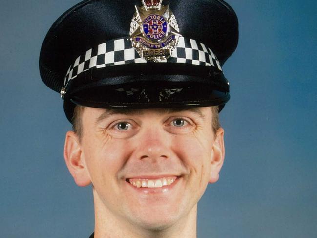 Twenty-eight year old Constable Joshua Prestney completed a Bachelor in Creative Industries at theAustralian College of the Arts prior to joining Victoria Police in May 2019.Josh was a much loved and respected member of his squad. His brother, First Constable AlexanderPrestney, is also a police officer and presented Josh with his badge when he graduated in Decemberlast year. Most recently Josh had been stationed at Boroondara.In his spare time Josh enjoyed keeping fit and trained for and competed in triathlons.He is survived by his parents Andrew and Belinda, and his brother, First Constable Alex Prestney.
