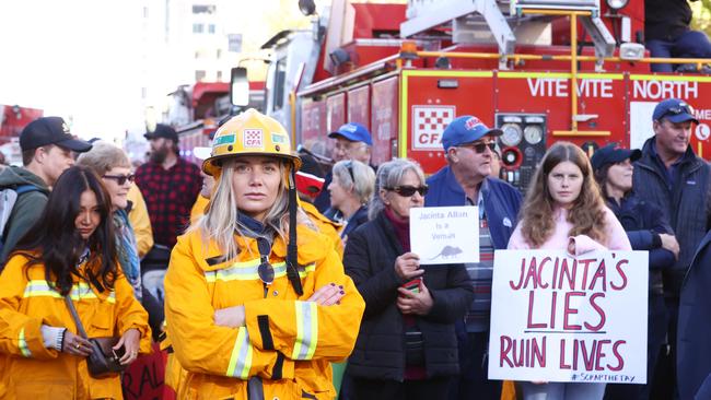 Farmers and CFA members have vowed to continue their campaign against the Allan Government’s emergency services tax, despite legal advice that councils must collect it.