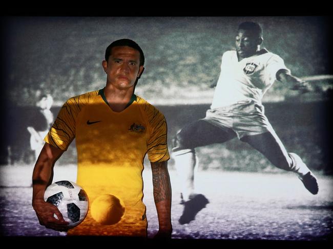 Aussie icon Tim Cahill and soccer immortal Pele. Picture Toby Zerna.