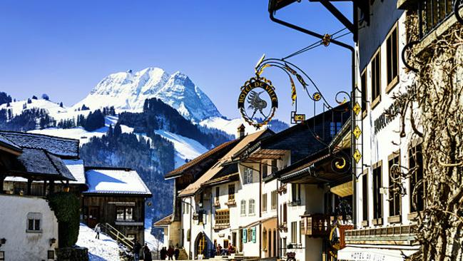 Fondue chinoise in Switzerland helps me survive winters