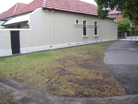 Local grassed area on the corner of Toxteth St and Mansfield St, Glebe.