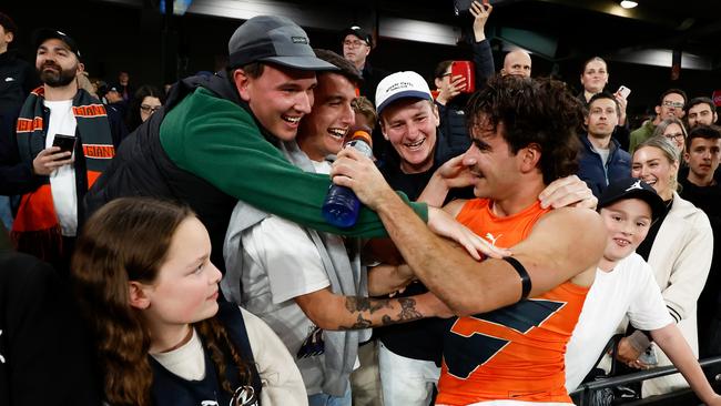 Bedford with friends after booking a finals spot. Photo by Michael Willson/AFL Photos via Getty Images