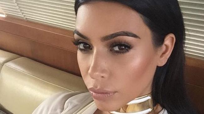 Pregnant Kim Kardashian ... "Bored selfie on the boat because I can't jet pack or jet ski" Picture: Instagram