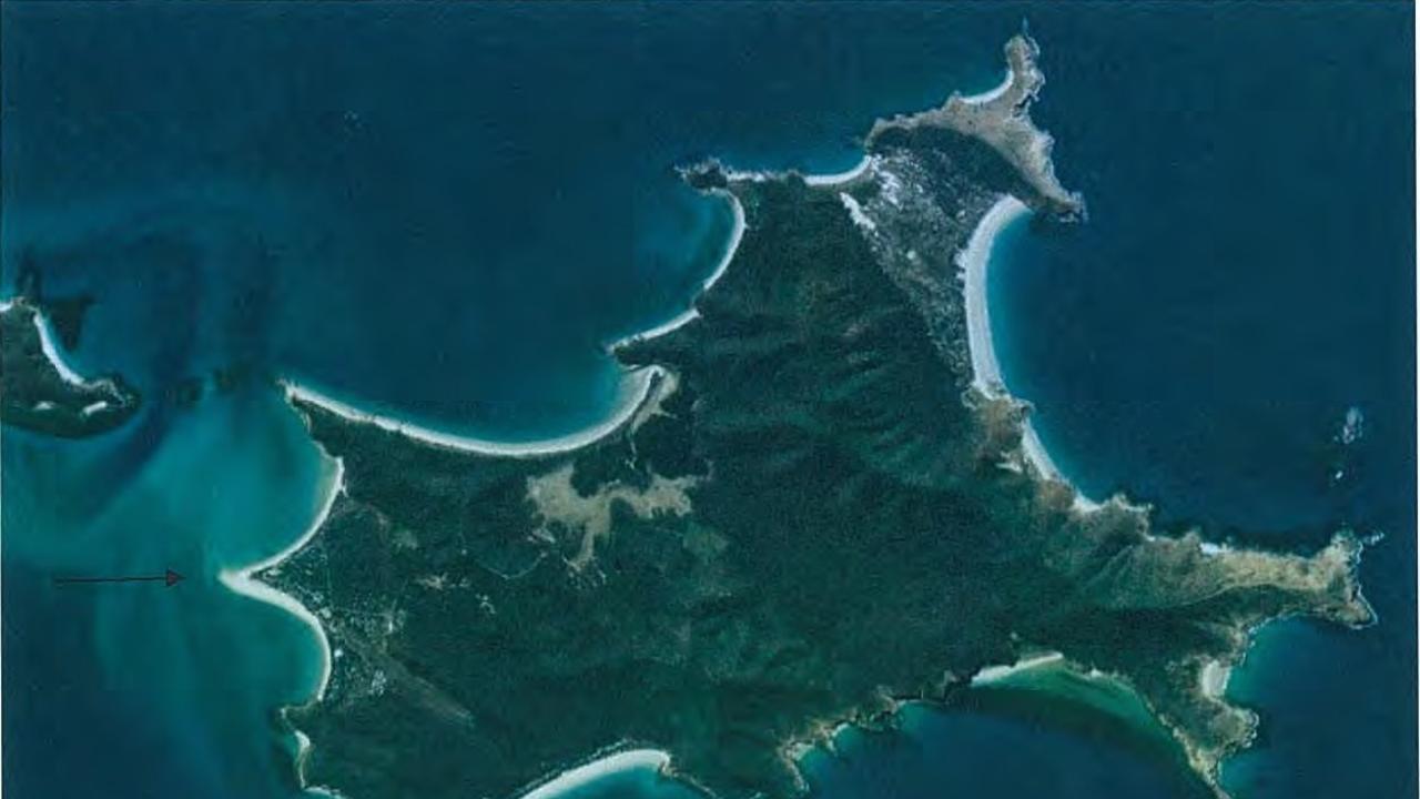 GKI, with an arrow (left) showing the spit between Fisherman's (Main) Beach and Putney Beach.