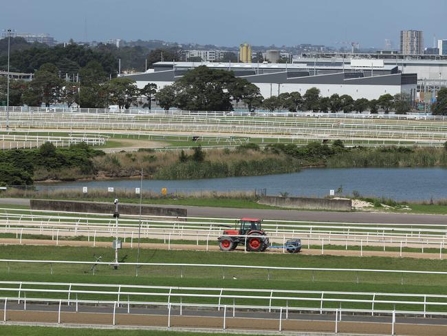 DAILY TELEGRAPH. Premier Chris Minns is briefing key stakeholders today of a plan to compulsorily acquire Rosehill Gardens Racecourse to create more land for housing. Pic shows . Wednesday 06/12/2023. Picture by Max Mason-Hubers