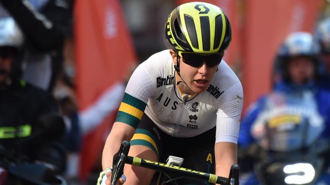 Australia's Amanda Spratt competes to place second in the Women's Elite road race of the 2018 UCI Road World Championships in Innsbruck, Austria on September 29, 2018. (Photo by Christof STACHE / AFP)