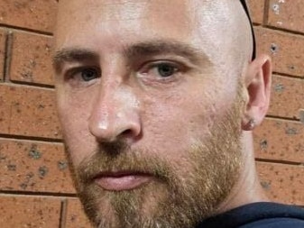 Scott Vastag aka Scott Ennis fronted Melbourne Magistrates' Court charged with trafficking meth. Facebook.VERIFIED SHAPIROSeen in court, matched facial scars, linked to area, DOB, links to  alternate name 'Ennis' https://www.facebook.com/profile.php?id=100089115623140