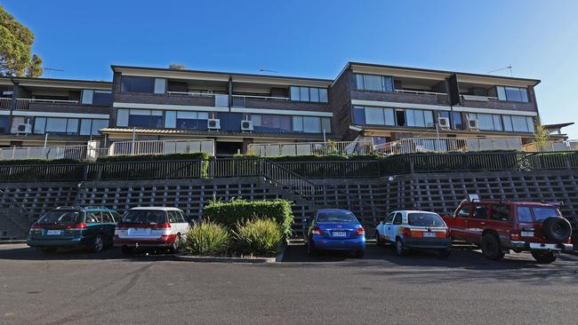 Block of units in South Hobart that has been overtaken with mould. Picture: Zak Simmonds