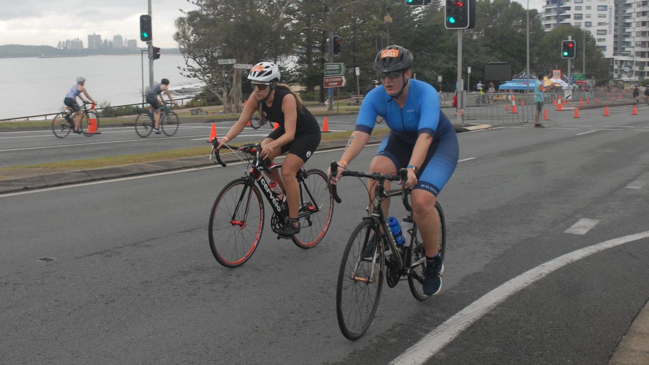 Action from the sprint event at the 2023 Mooloolaba Triathlon.