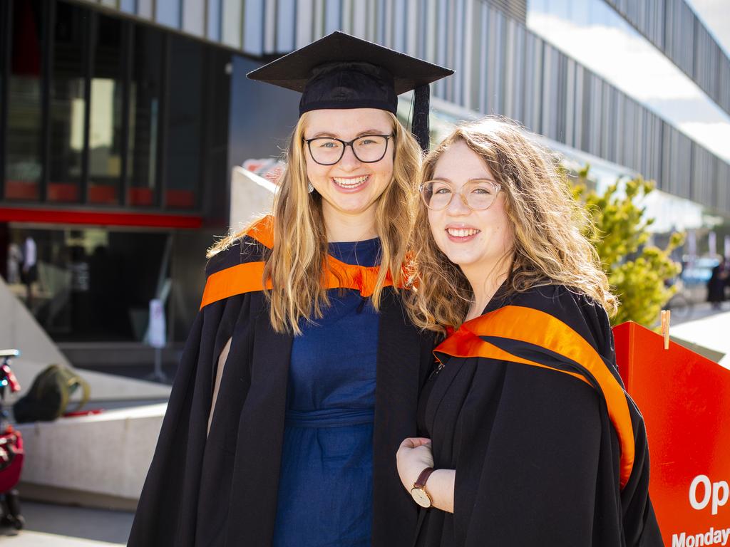 Photos: 2019 Hobart University of Tasmania graduations and Town and ...