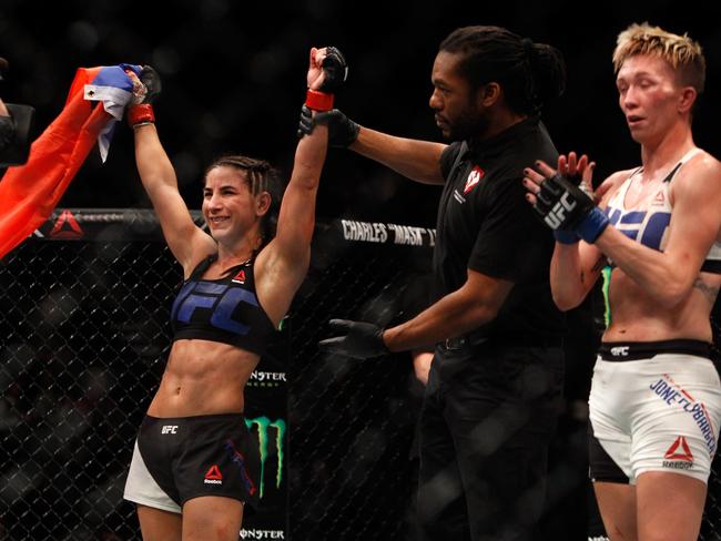 Tecia Torres extended her undefeated record.