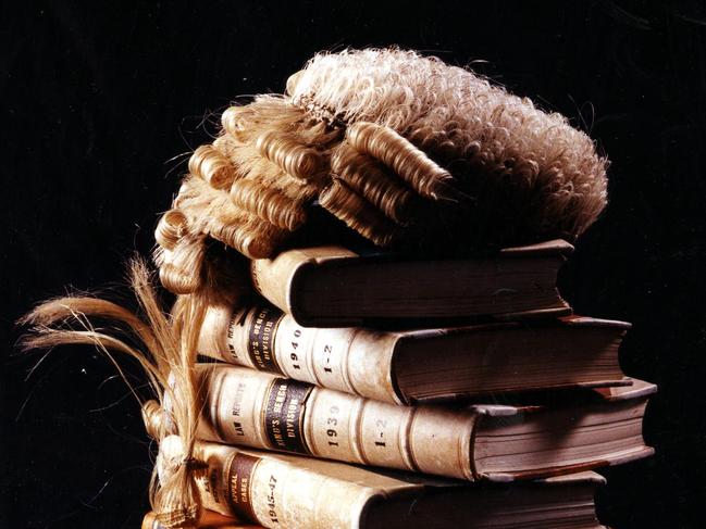 EDUCATION: Legal pics. lawyer wig book volume law