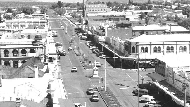 DIFFERENT WORLD: Looking north along Palmerin St in 1989.