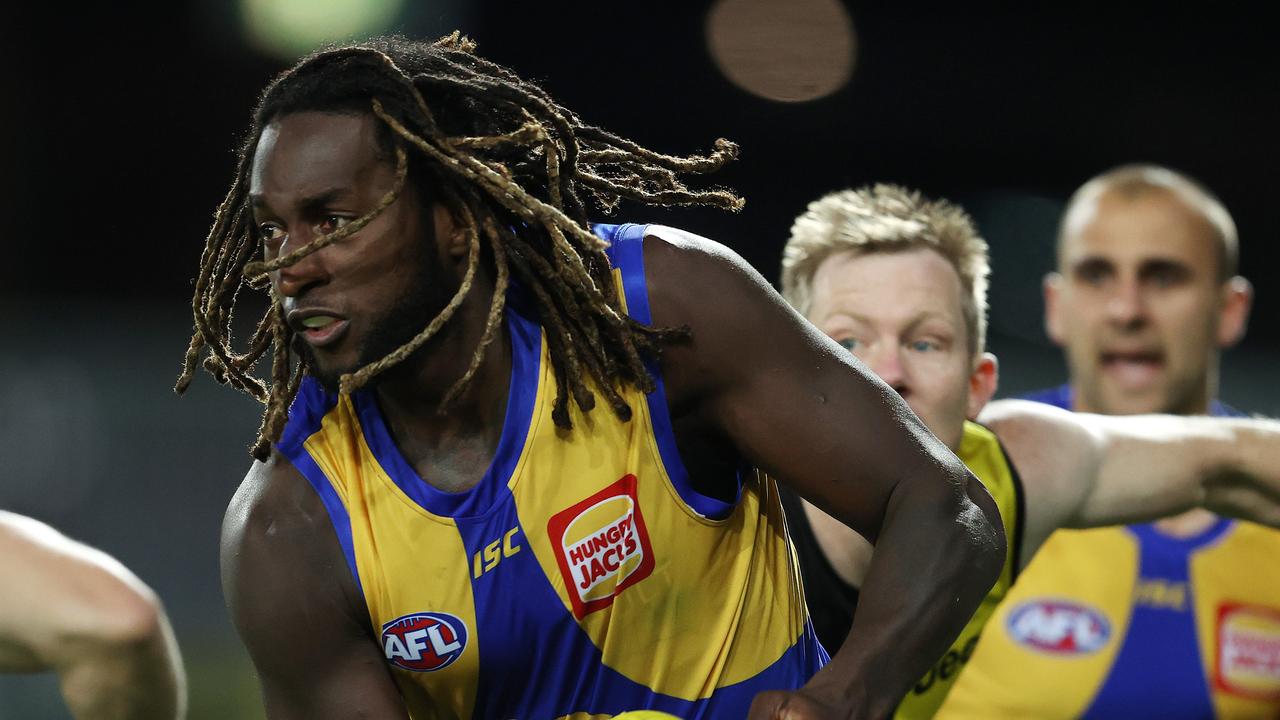West Coast ruckman Nic Naitanui of the Eagles looks to clear q3. Pic: Michael Klein