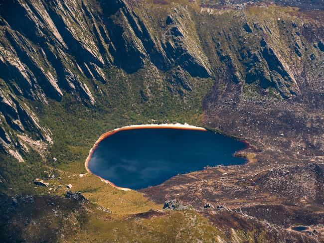 2019 Tasmanian bush fires. Lake Rhona and Denison Range, Gell River Fire - at Southwest National Park. . Picture - LUKE TSCHARKE / PAR AVION
