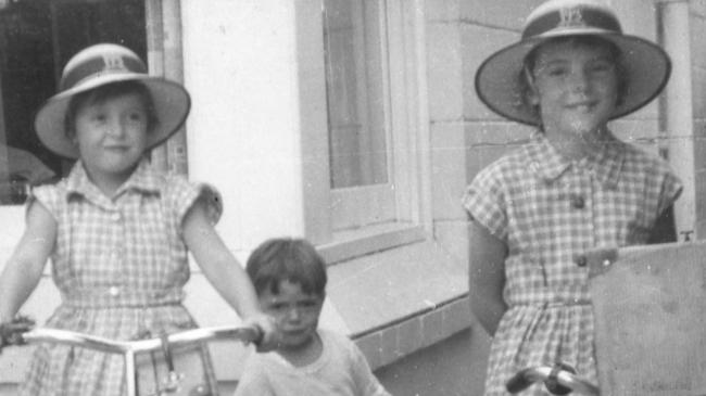 (L-r) Arnna, Grant and Jane Beaumont.  Filed Sep 1966.Supplied family album style pic of The Beaumont children, Jane, 9, Arnna, 7, and Grant, 4, who disappeared from Glenelg, SA, on 26 Jan 1966.  (Copyright unknown)