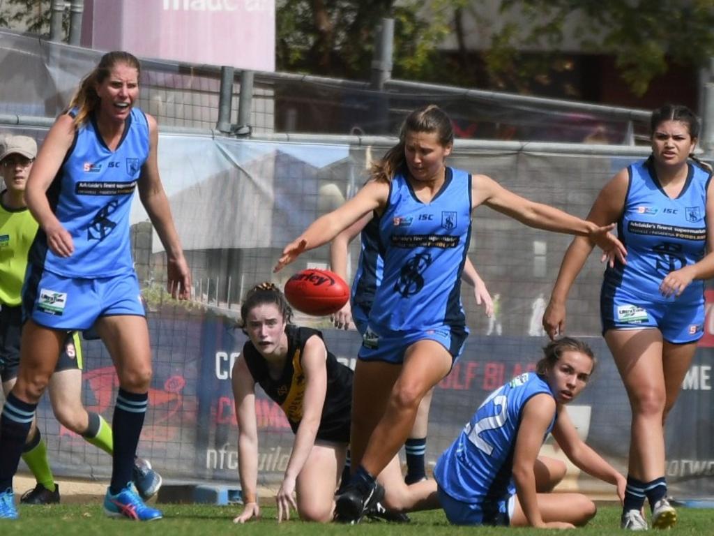 Sturt's Jess Schulz with ball in her side's SANFLW game against Glenelg. Picture - Peter Swan