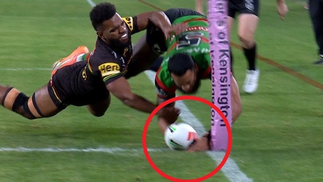 Fans had some questions about this try. Photo: Fox Sports