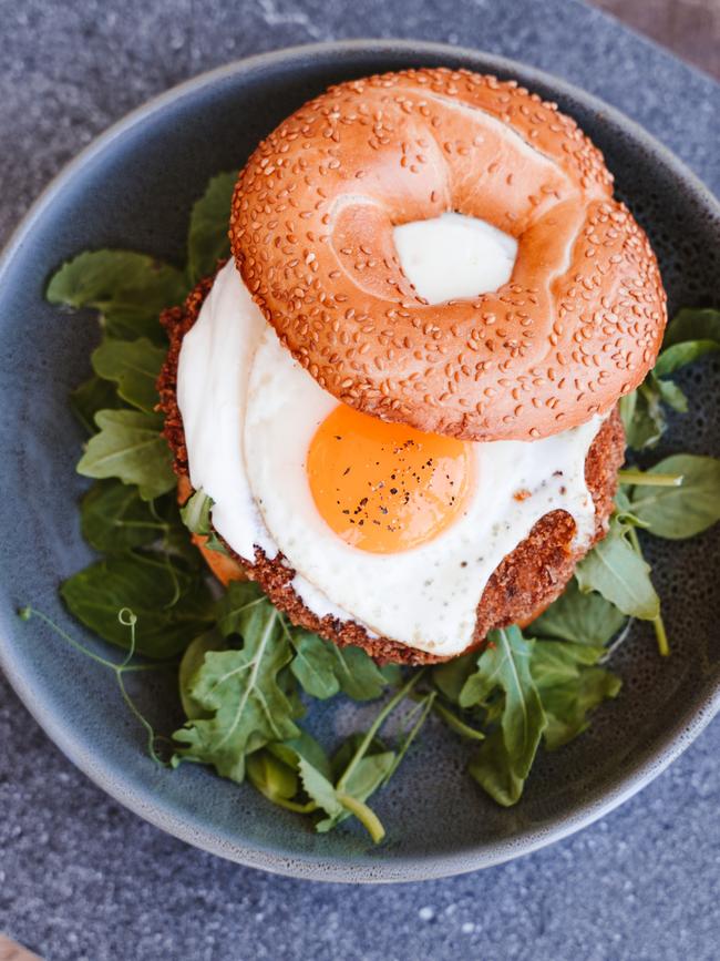 Bagel with crumbed caciotta and fried egg.