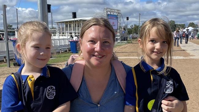 L-R: Lucy, Tahlia and Elyza at the Gympie Show 2025.