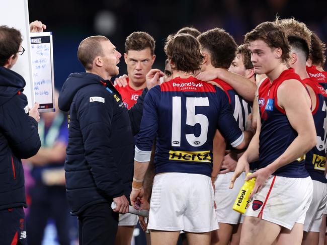 MELBOURNE, AUGUST 2, 2024: 2024 AFL Football – Round 21 – Western Bulldogs V Melbourne Demons at Marvel Stadium. Simon Goodwin coach of the Demons. Picture: Mark Stewart