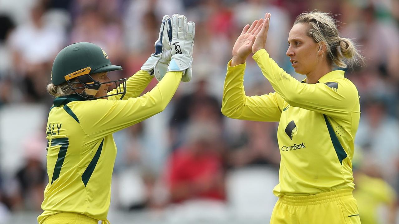 Alyssa Healy and Australian player of the series Ash Gardner. Picture: Steve Bardens/Getty Images