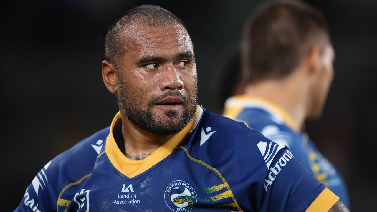 SYDNEY, AUSTRALIA - MARCH 10: Junior Paulo of the Eels looks dejected after the round two NRL match between the Parramatta Eels and the Cronulla Sharks at CommBank Stadium on March 10, 2023 in Sydney, Australia. (Photo by Mark Kolbe/Getty Images)