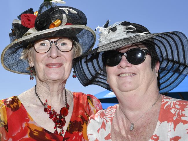 Apiam Bendigo Cup was held at Bendigo Racecourse, Bendigo, Victoria, on Wednesday, October 30th, 2024. Pictured enjoying the horse racing carnival are Eleanor and Kelly. Picture: Andrew Batsch