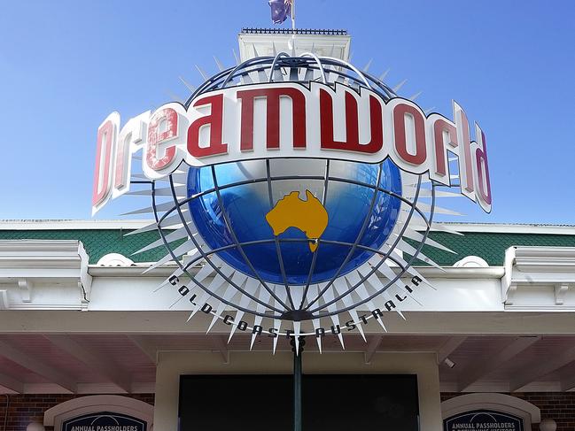 General view of the entrance to the Dreamworld theme park on the Gold Coast, Wednesday, June 17, 2020. Sports stadiums and two of Queensland's popular Gold Coast theme parks are ready to reopen next week with a COVID safety plan in place. (AAP Image/Dave Hunt) NO ARCHIVING